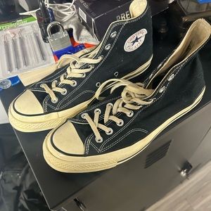 Badly used high top convers size 9 men’s